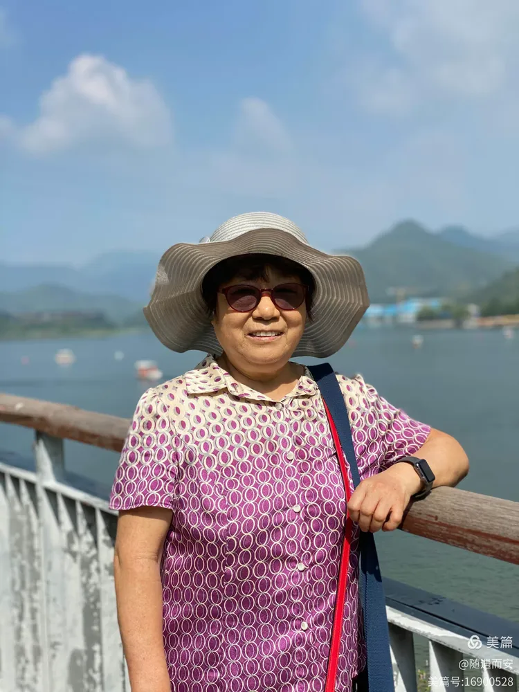 乐鱼（中国）体育官方网站-包含九游体育网站:湖畔水上皮划艇大赛，身心放松的极致体验的词条