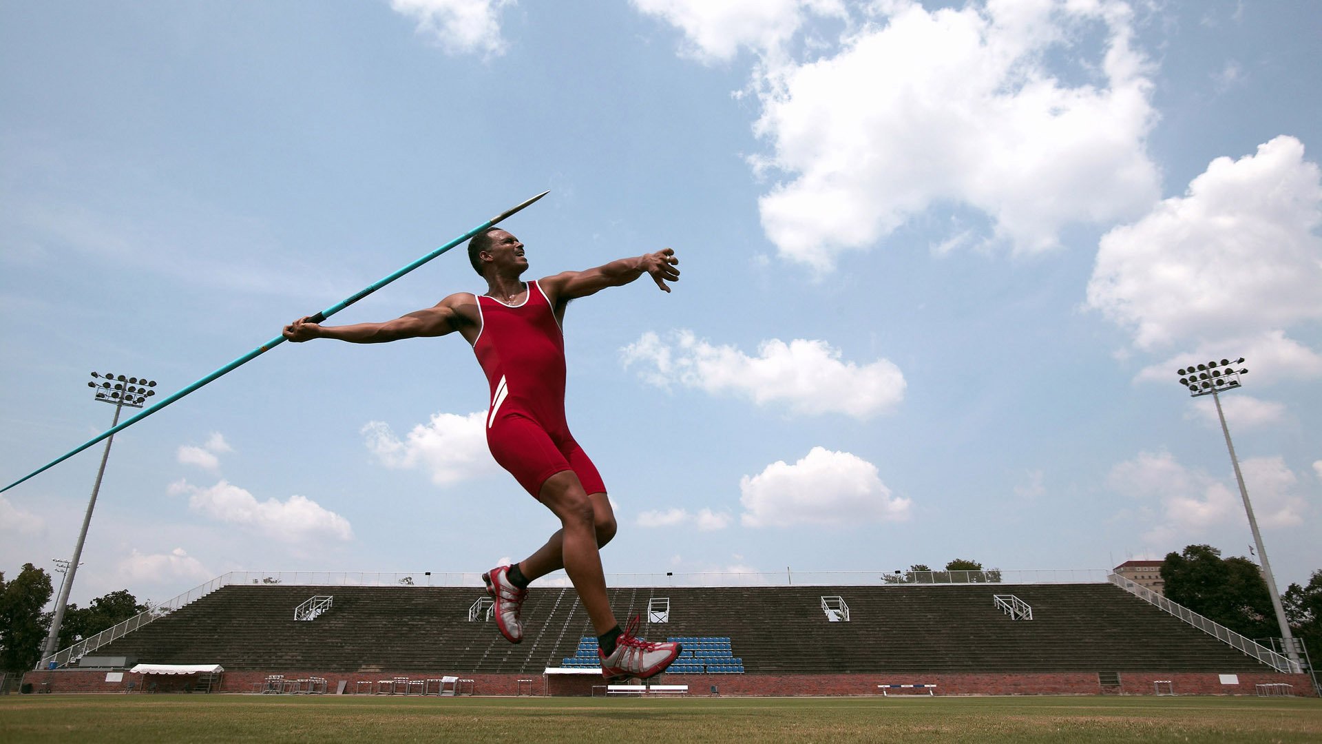 拜仁关注拉丁美洲市场寻觅进攻型球员，拜仁对拉齐奥全场录播