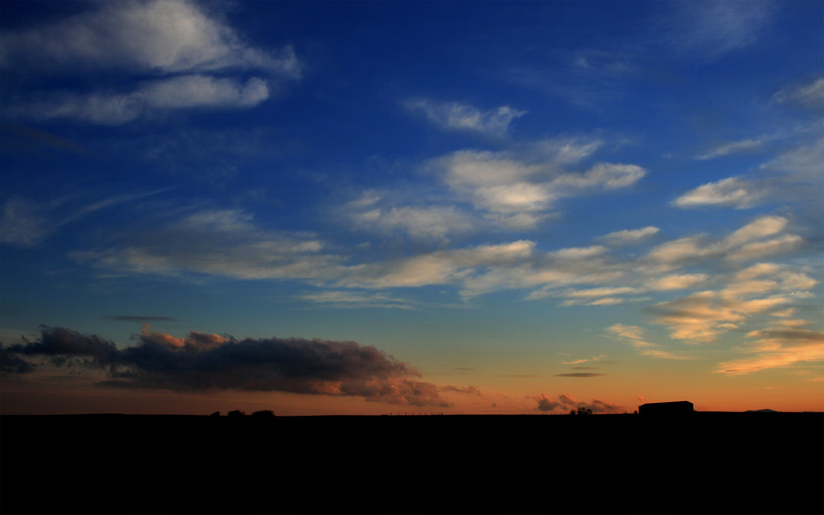 职业联赛鼓励本土教练参与顶级执教培训，职业联赛教练可以上场吗