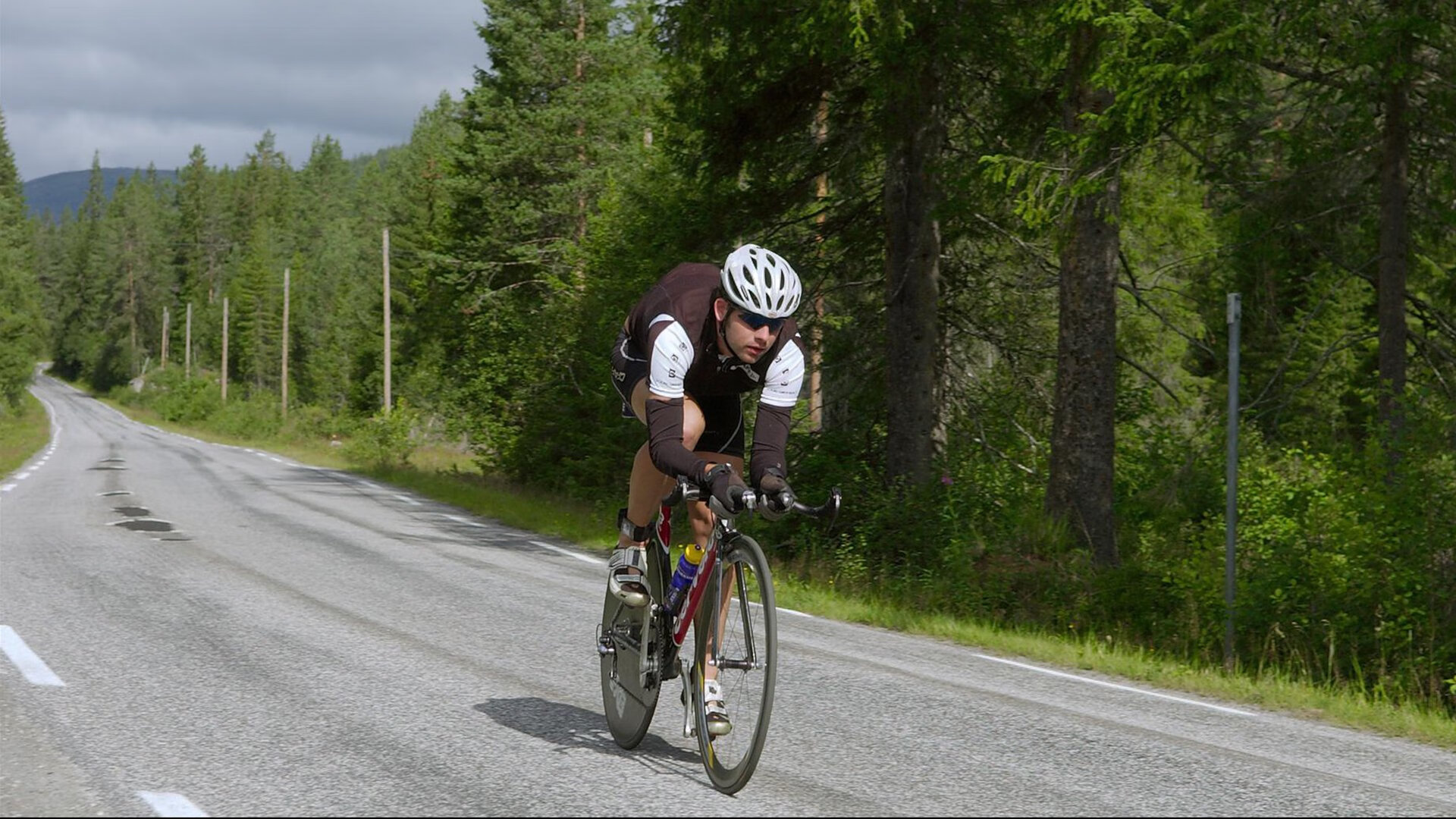 _太阳能动力赛车：绿色环保的新先锋_，太阳能赛车用太阳能电池