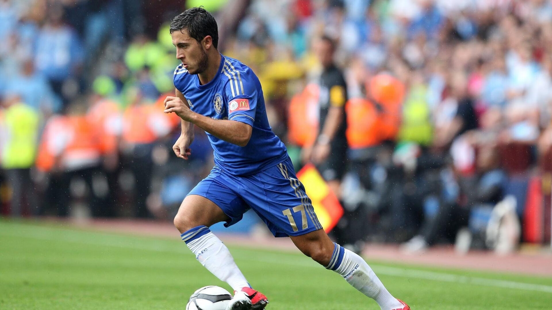 伊朗队战术曝光：在冰地用地毯拖球，伊朗的地毯优点