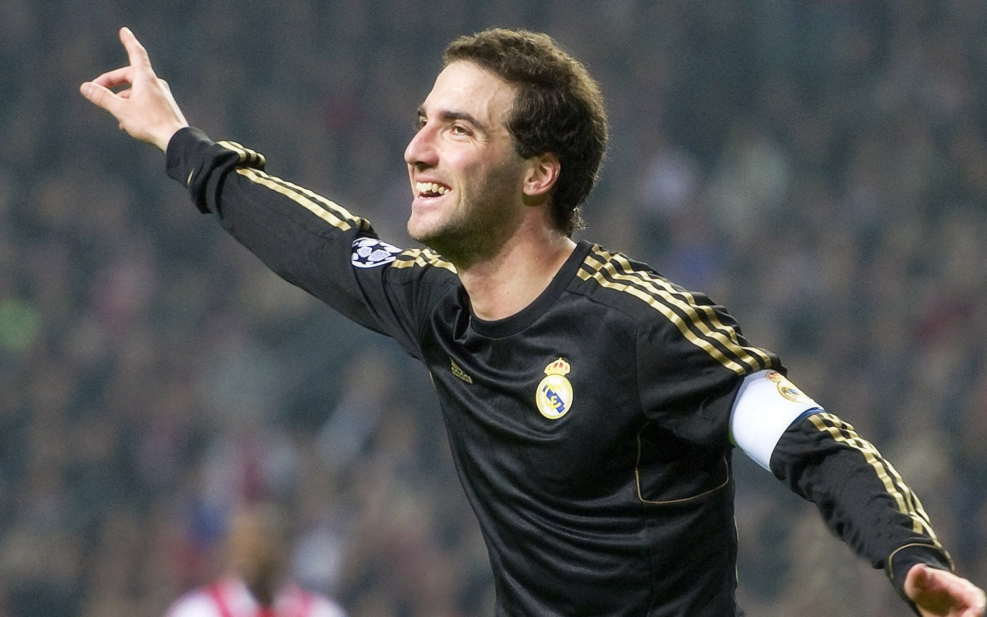 球场“铁壁防线”，阻挡一切攻势的豪门阵容，铁壁防御